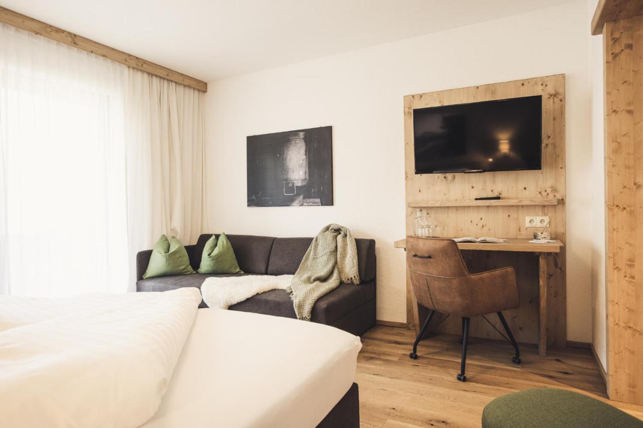Hotel Johanna Mitten Im Oetztal Umhausen Luaran gambar